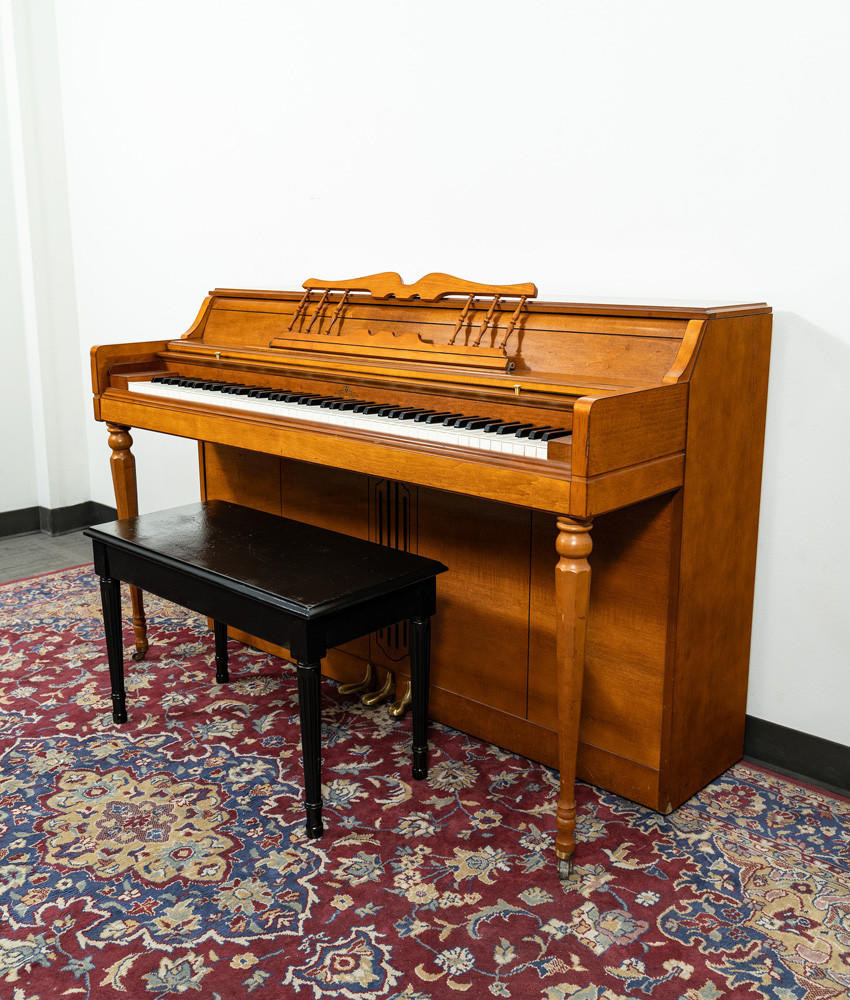 Wurlitzer Classic Upright Piano Satin Walnut SN: 1133367